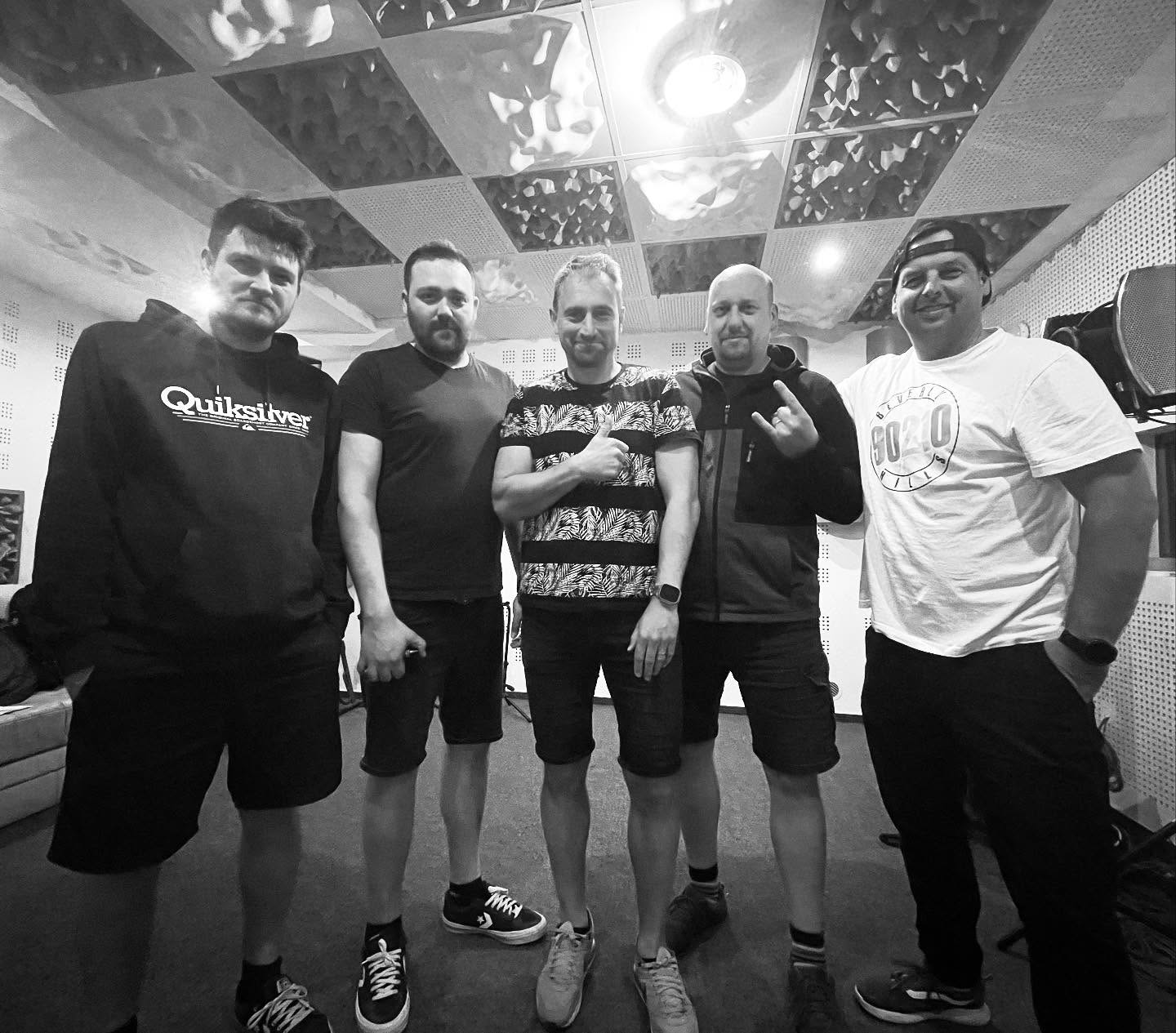 10/5/25 - Po 6 letech znovu ve studiu SONIDOS. Nový singl už brzy na našem YouTube kanálu.