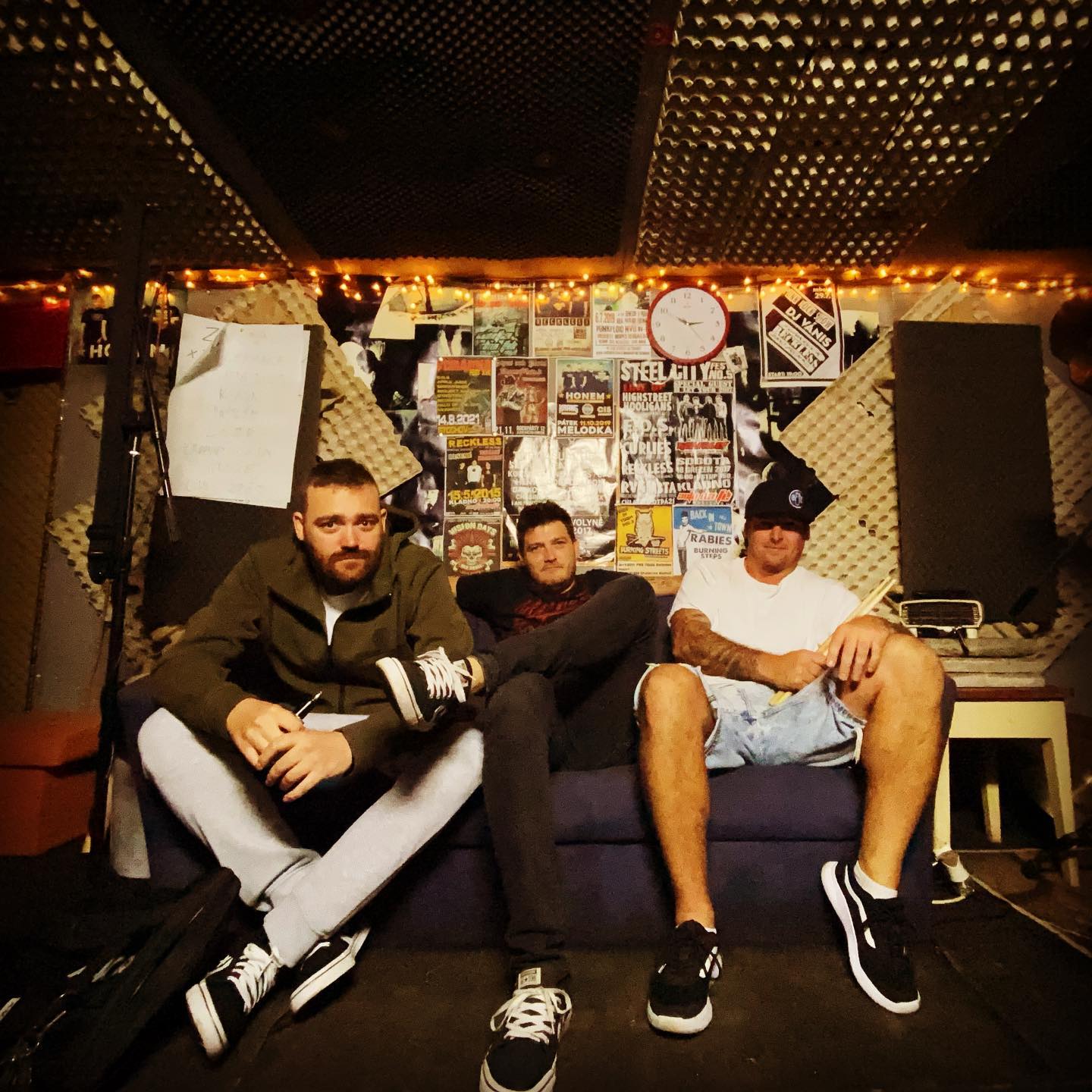 1/9/23 - Jsme zpět 🤟 MildaLik se po autonehodě kterou měl v září 2022 dal do kupy a tak jsme se opět sešli po roce ve zkušebně. 